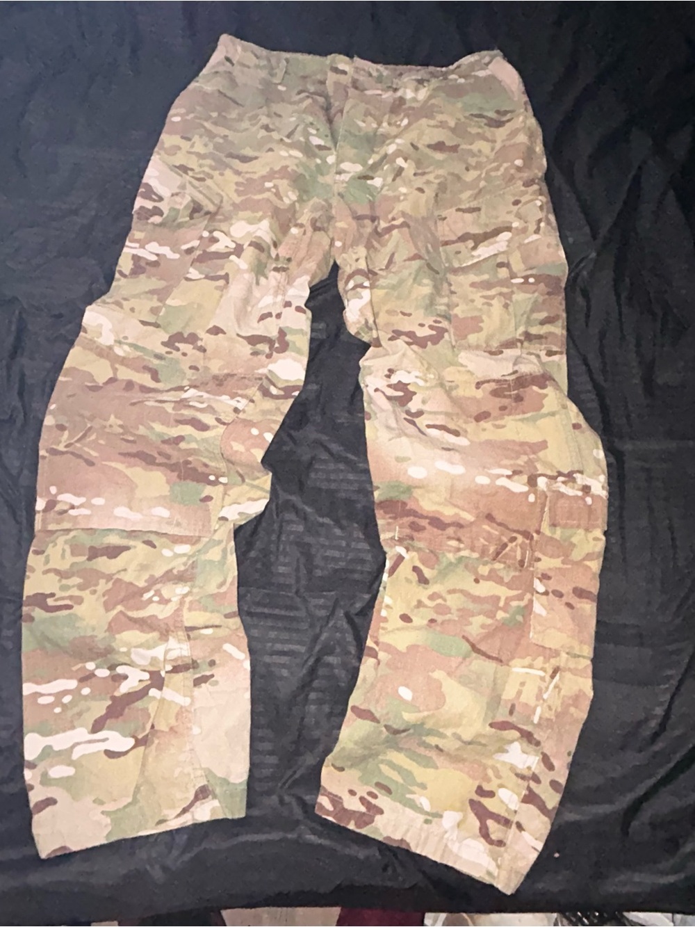 US ARMY MULTICAM FLAME RESISTANT  PANTS  SZ LARGE- LONG Lot P56